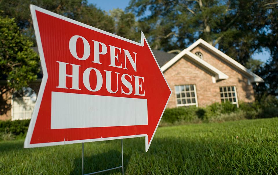 Open House Safety Tips for Homeowners | Travelers Insurance